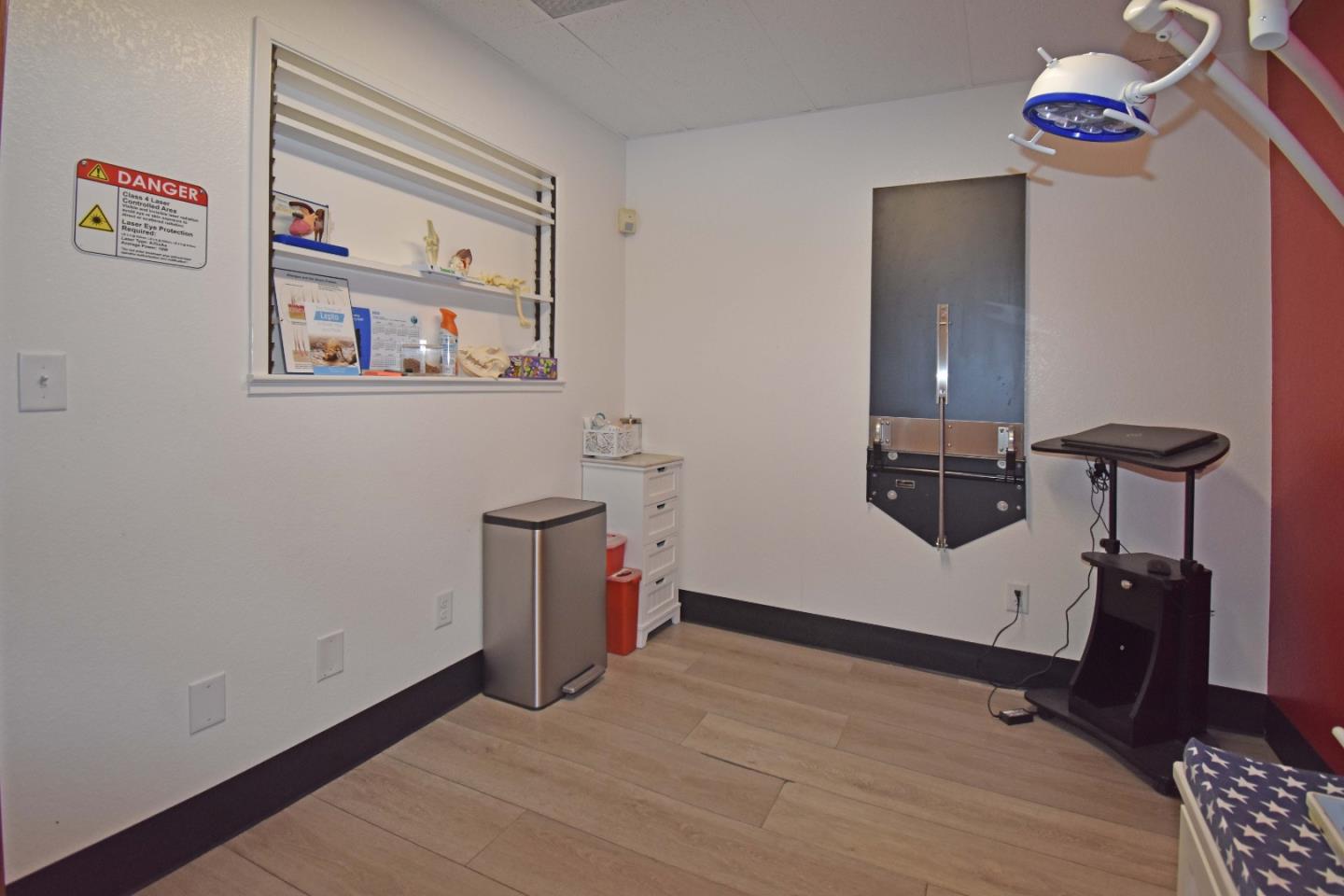 Detail Gallery Image 10 of 13 For 28 East St, Hollister,  CA 95023 - – Beds | – Baths