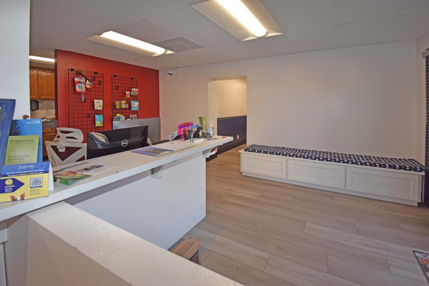 Detail Gallery Image 3 of 13 For 28 East St, Hollister,  CA 95023 - – Beds | – Baths