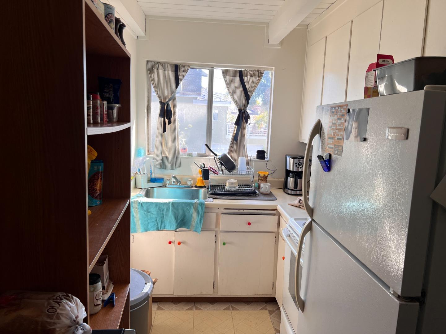 Detail Gallery Image 14 of 29 For 5963 Maccall, Oakland,  CA 94609 - – Beds | – Baths