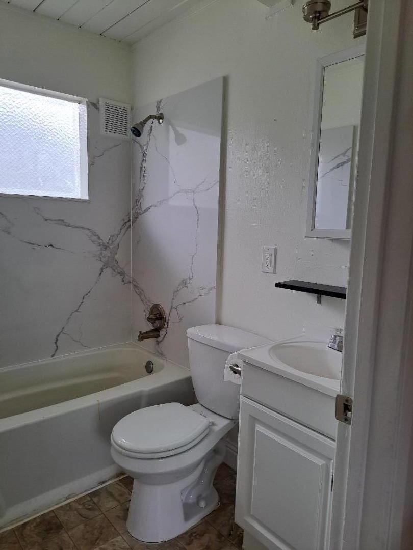 Detail Gallery Image 23 of 29 For 5963 Maccall, Oakland,  CA 94609 - – Beds | – Baths