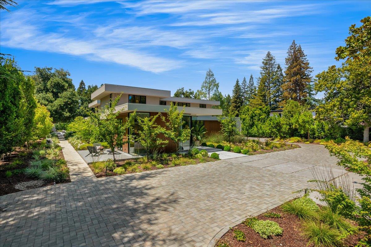 Detail Gallery Image 11 of 143 For 88 Tuscaloosa Ave, Atherton,  CA 94027 - 9 Beds | 12/3 Baths