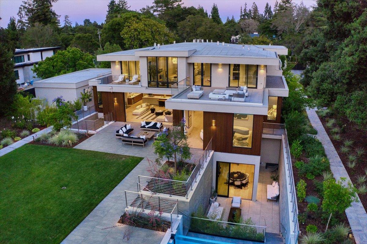 Detail Gallery Image 119 of 143 For 88 Tuscaloosa Ave, Atherton,  CA 94027 - 9 Beds | 12/3 Baths