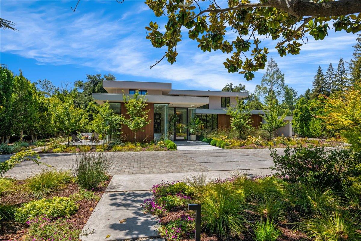 Detail Gallery Image 12 of 143 For 88 Tuscaloosa Ave, Atherton,  CA 94027 - 9 Beds | 12/3 Baths