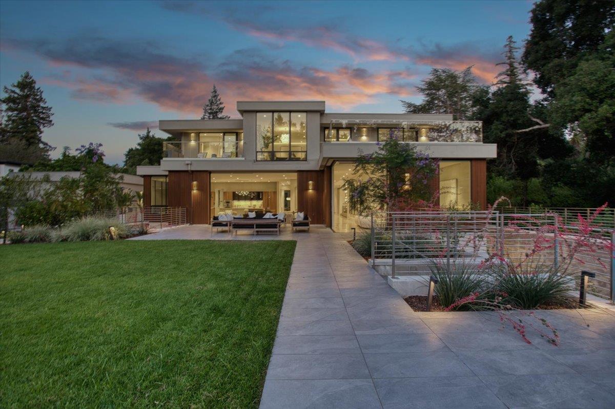 Detail Gallery Image 124 of 143 For 88 Tuscaloosa Ave, Atherton,  CA 94027 - 9 Beds | 12/3 Baths