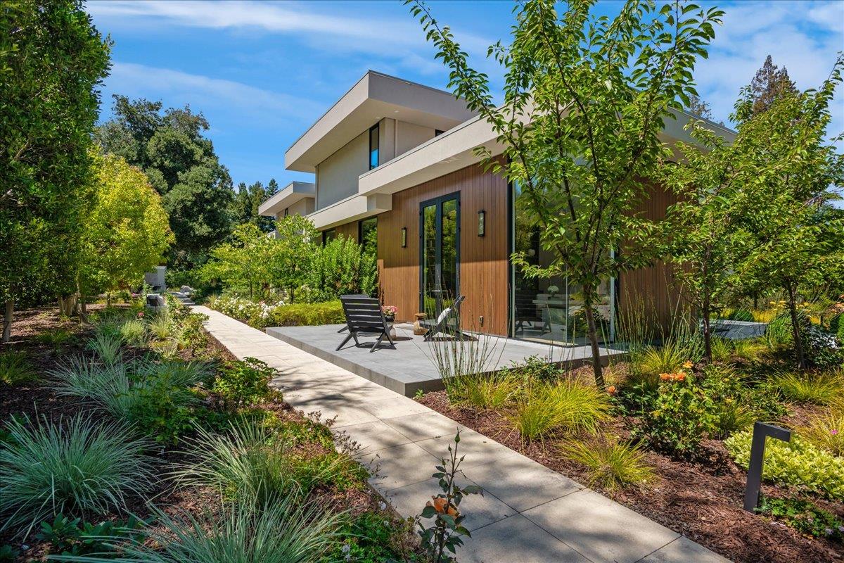 Detail Gallery Image 14 of 143 For 88 Tuscaloosa Ave, Atherton,  CA 94027 - 9 Beds | 12/3 Baths