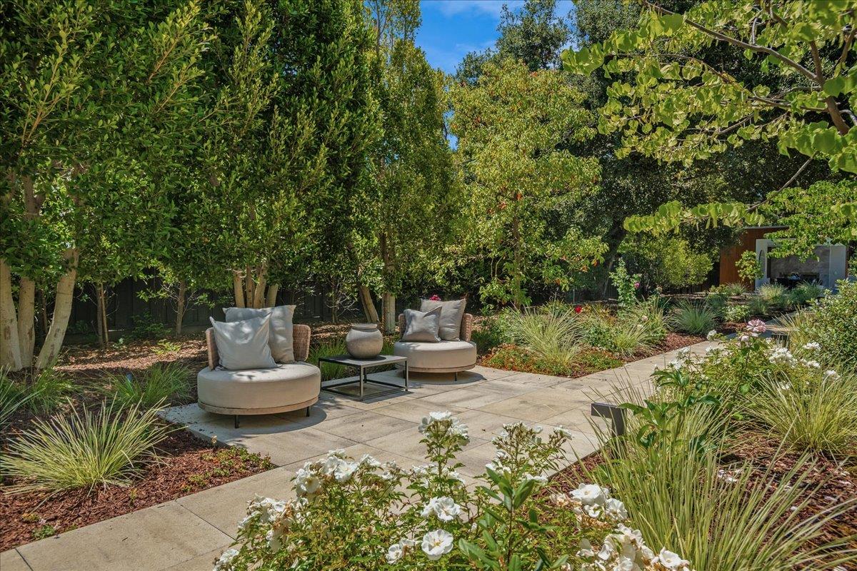 Detail Gallery Image 17 of 143 For 88 Tuscaloosa Ave, Atherton,  CA 94027 - 9 Beds | 12/3 Baths