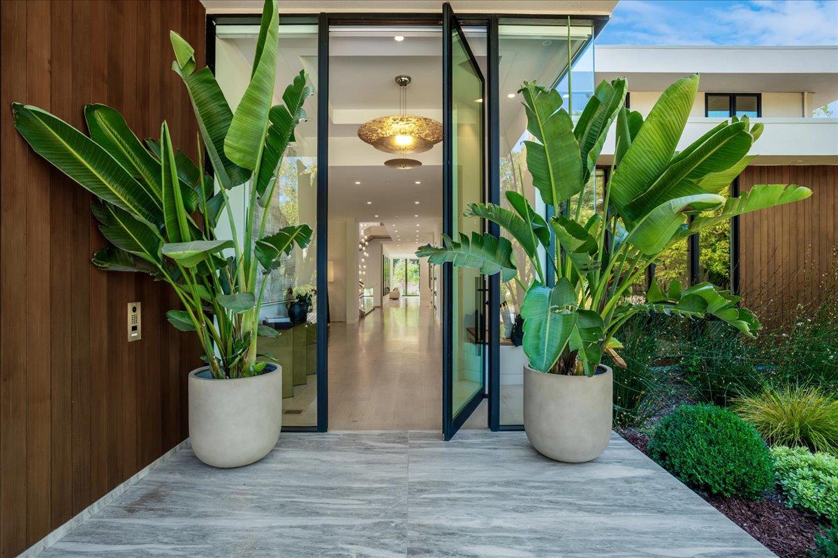 Detail Gallery Image 19 of 143 For 88 Tuscaloosa Ave, Atherton,  CA 94027 - 9 Beds | 12/3 Baths