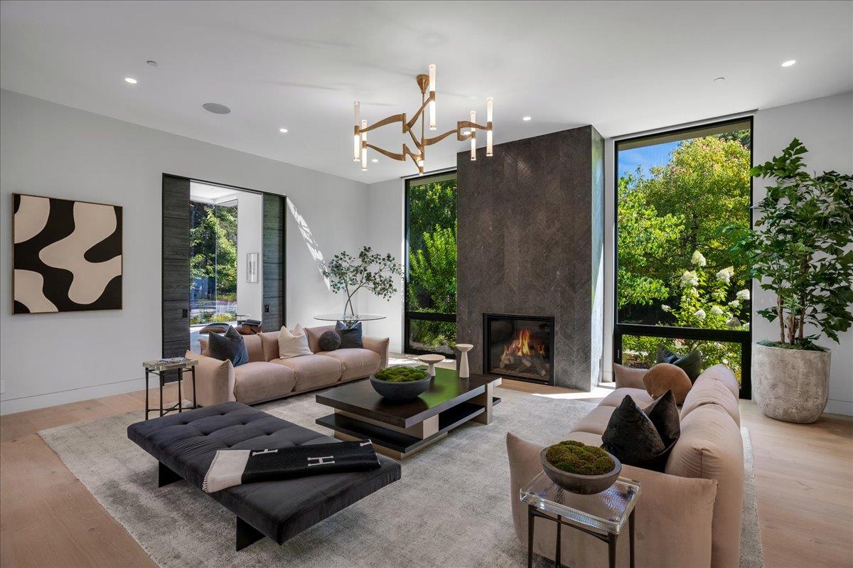 Detail Gallery Image 29 of 143 For 88 Tuscaloosa Ave, Atherton,  CA 94027 - 9 Beds | 12/3 Baths