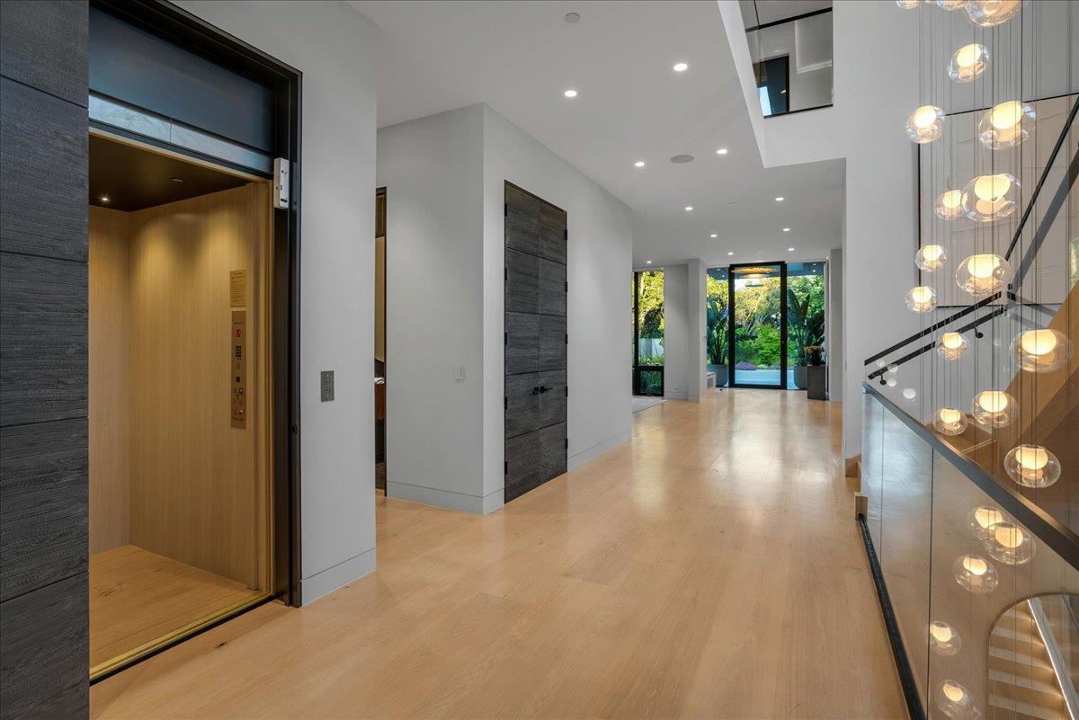 Detail Gallery Image 39 of 143 For 88 Tuscaloosa Ave, Atherton,  CA 94027 - 9 Beds | 12/3 Baths