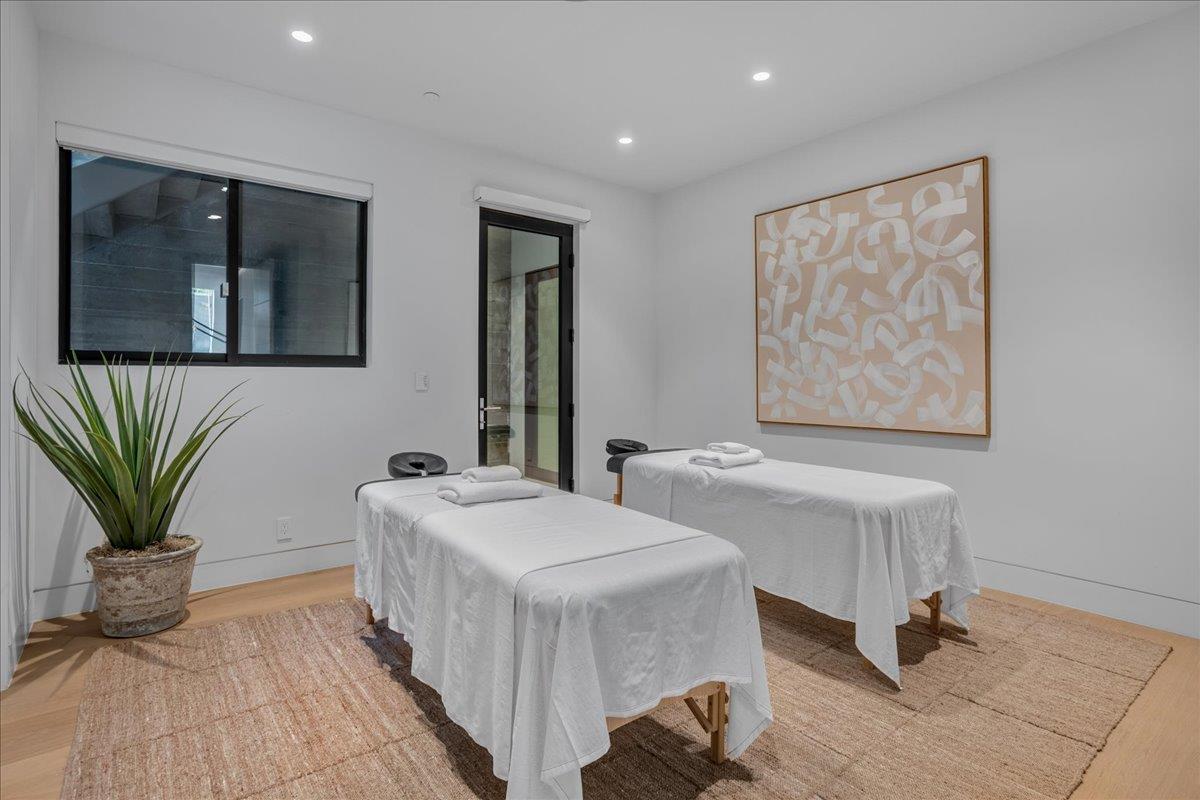 Detail Gallery Image 79 of 143 For 88 Tuscaloosa Ave, Atherton,  CA 94027 - 9 Beds | 12/3 Baths