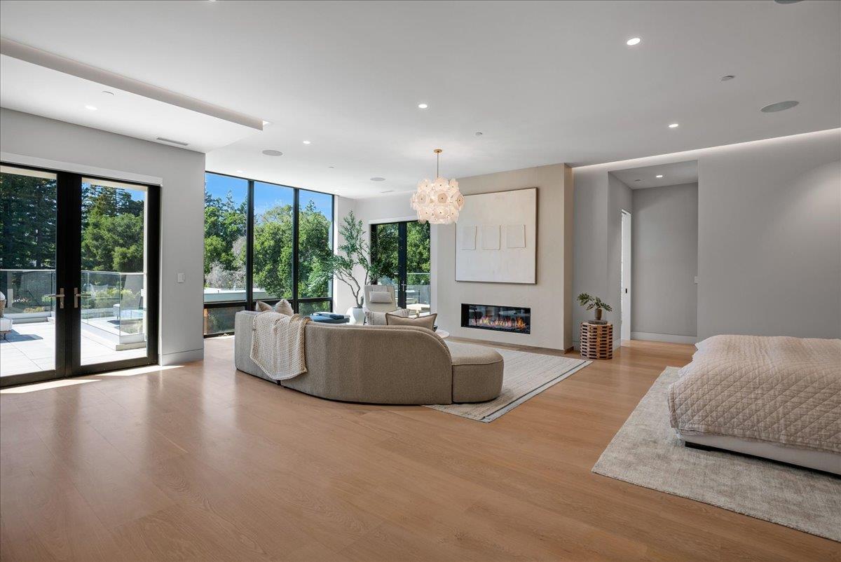 Detail Gallery Image 82 of 143 For 88 Tuscaloosa Ave, Atherton,  CA 94027 - 9 Beds | 12/3 Baths