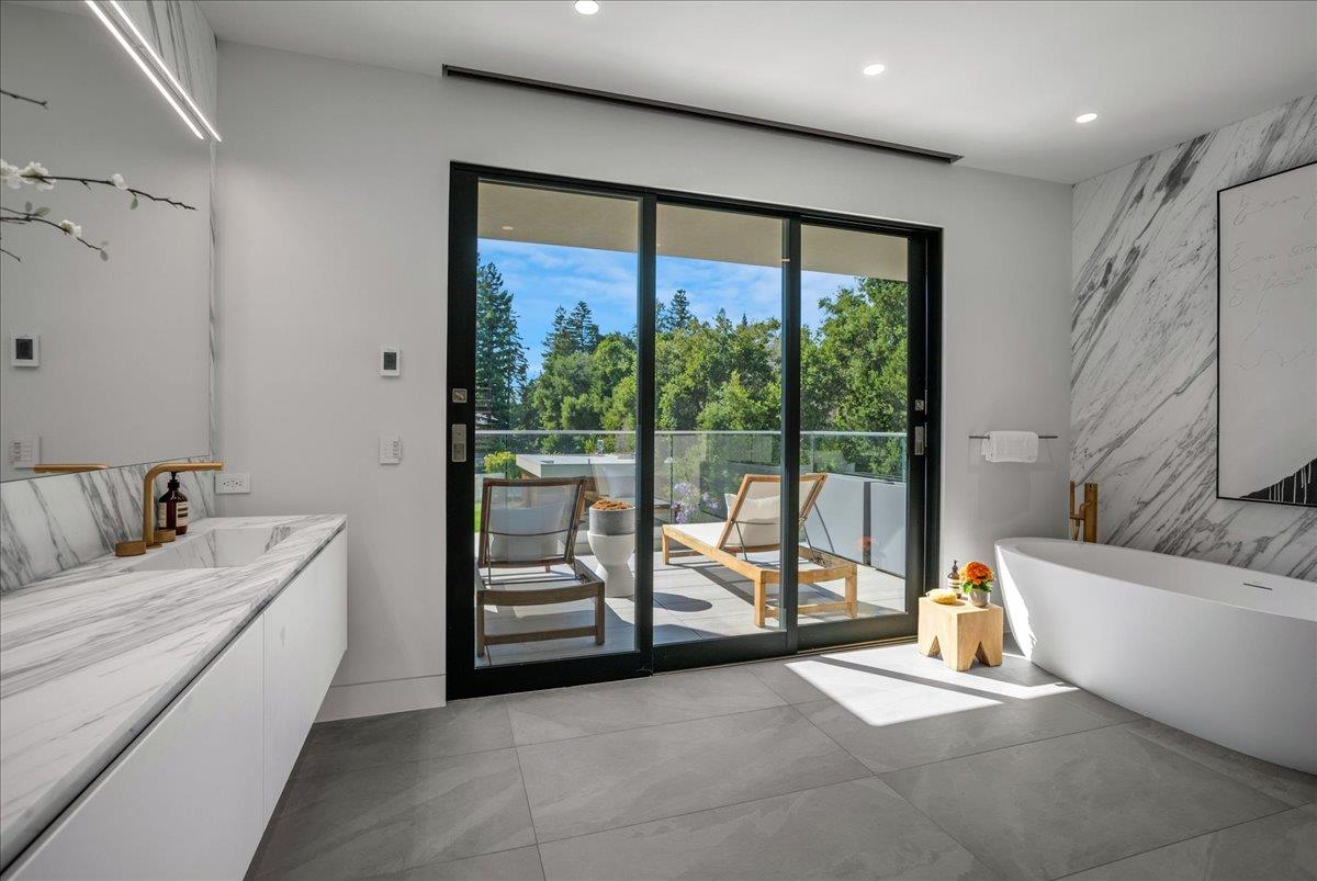 Detail Gallery Image 90 of 143 For 88 Tuscaloosa Ave, Atherton,  CA 94027 - 9 Beds | 12/3 Baths