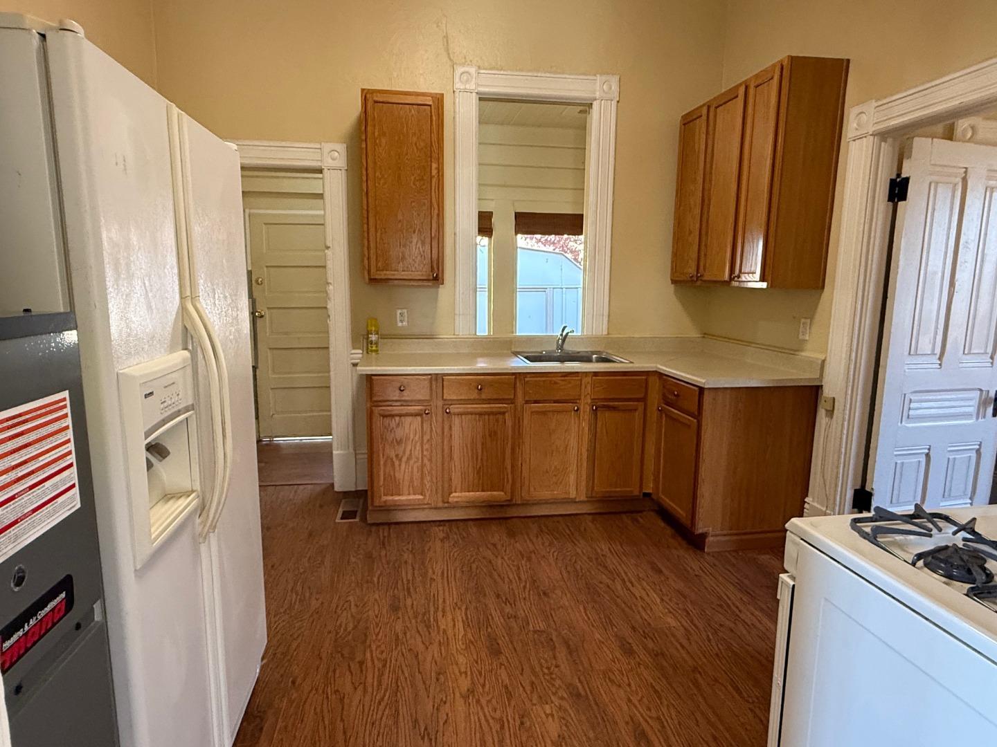 Detail Gallery Image 11 of 29 For 37 Mariposa St, San Juan Bautista,  CA 95045 - 3 Beds | 2 Baths