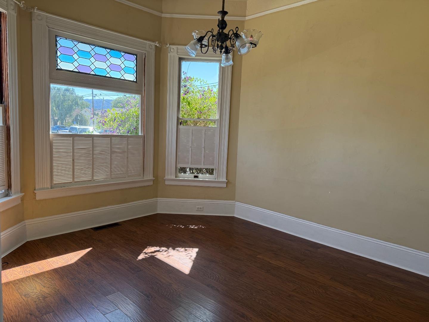 Detail Gallery Image 4 of 29 For 37 Mariposa St, San Juan Bautista,  CA 95045 - 3 Beds | 2 Baths