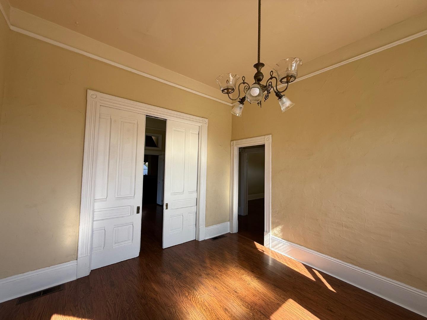Detail Gallery Image 5 of 29 For 37 Mariposa St, San Juan Bautista,  CA 95045 - 3 Beds | 2 Baths