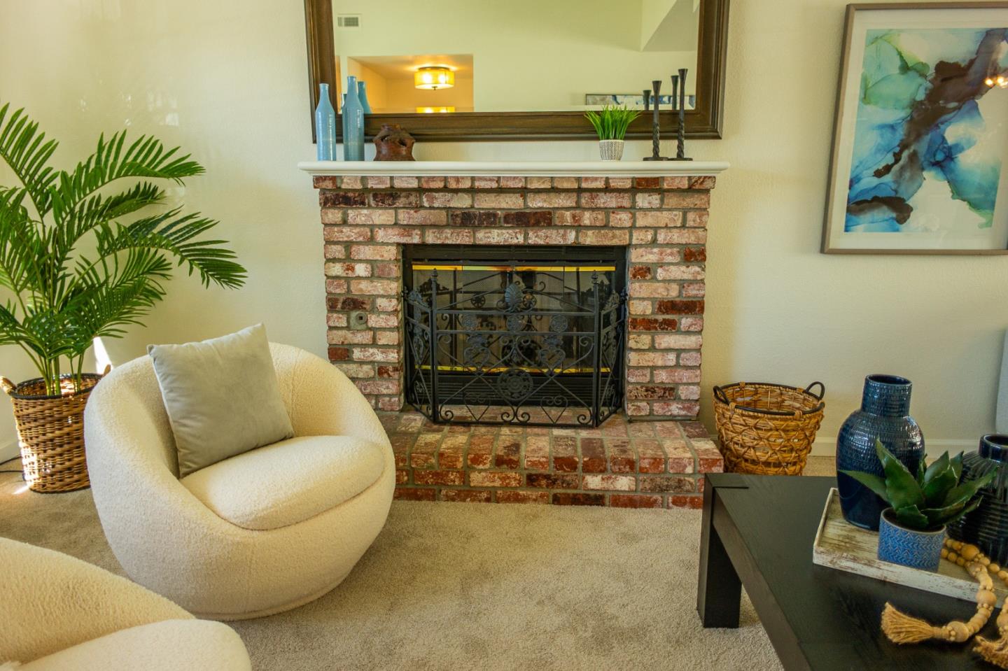 Detail Gallery Image 11 of 39 For 1060 Sunbird Dr, Watsonville,  CA 95076 - 2 Beds | 2/1 Baths