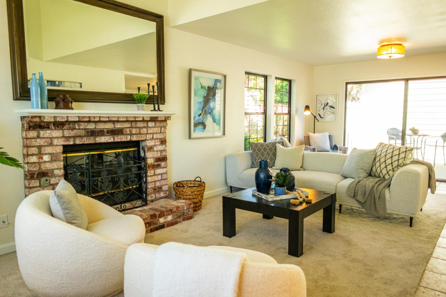 Detail Gallery Image 8 of 39 For 1060 Sunbird Dr, Watsonville,  CA 95076 - 2 Beds | 2/1 Baths