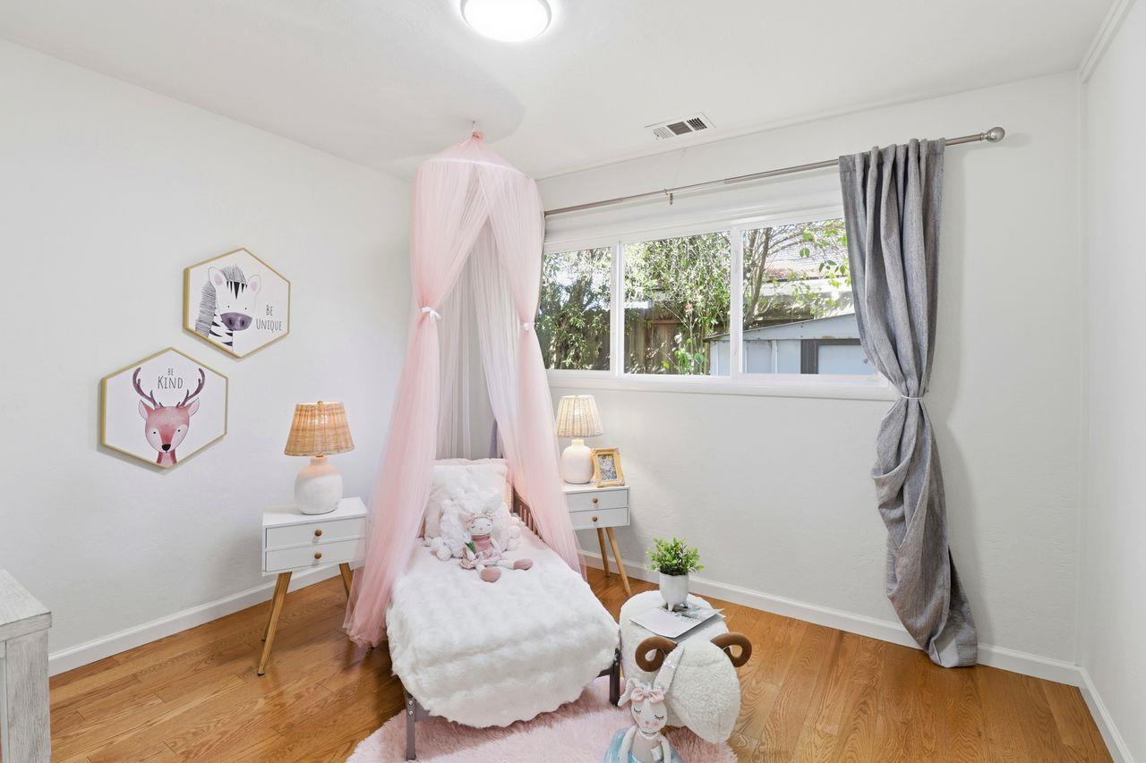 Detail Gallery Image 24 of 35 For 516 Middlesex Rd, Belmont,  CA 94002 - 3 Beds | 1 Baths