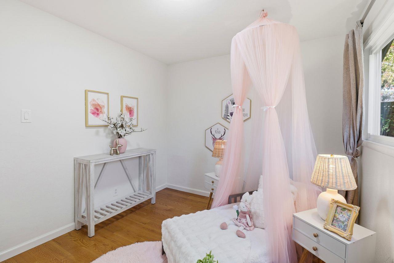 Detail Gallery Image 25 of 35 For 516 Middlesex Rd, Belmont,  CA 94002 - 3 Beds | 1 Baths