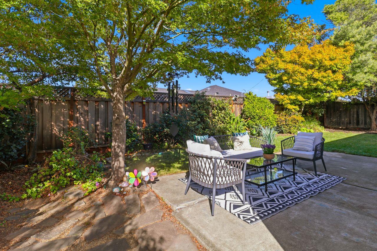 Detail Gallery Image 27 of 35 For 516 Middlesex Rd, Belmont,  CA 94002 - 3 Beds | 1 Baths