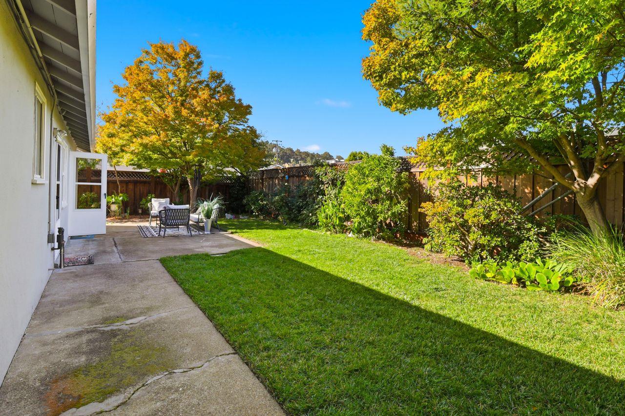 Detail Gallery Image 31 of 35 For 516 Middlesex Rd, Belmont,  CA 94002 - 3 Beds | 1 Baths