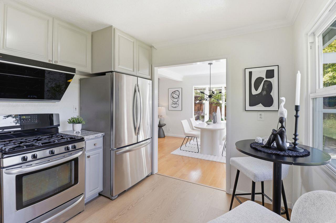 Detail Gallery Image 9 of 35 For 516 Middlesex Rd, Belmont,  CA 94002 - 3 Beds | 1 Baths