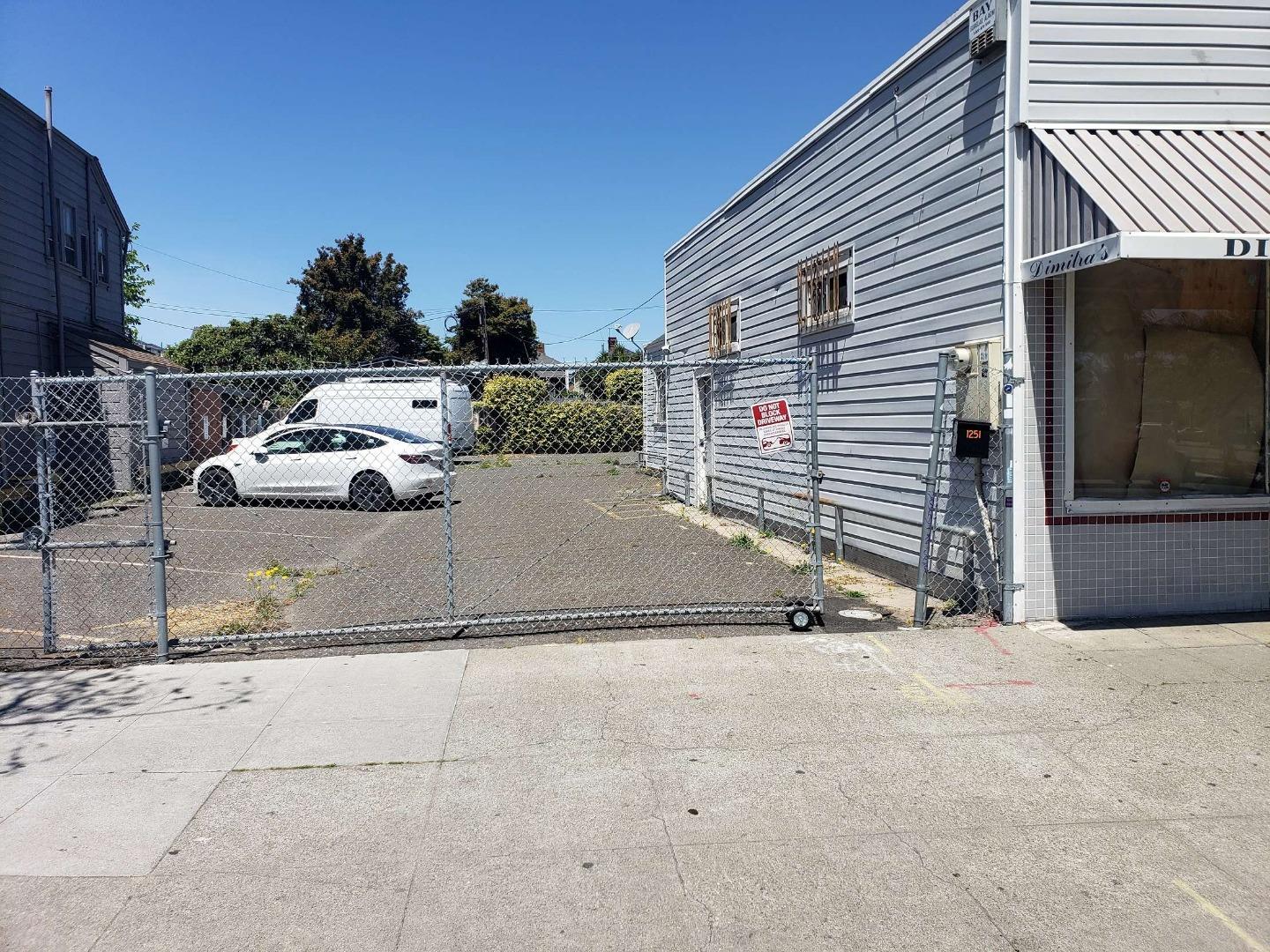 Detail Gallery Image 6 of 7 For 1251 Park St, Alameda,  CA 94501 - – Beds | – Baths