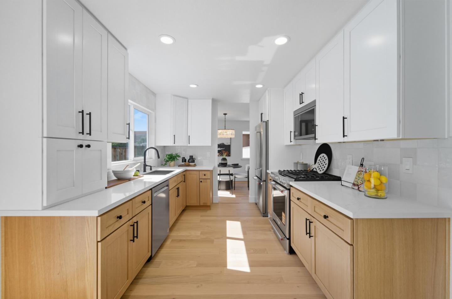 Detail Gallery Image 13 of 36 For 4512 Macbeth Ave, Fremont,  CA 94555 - 4 Beds | 2/1 Baths