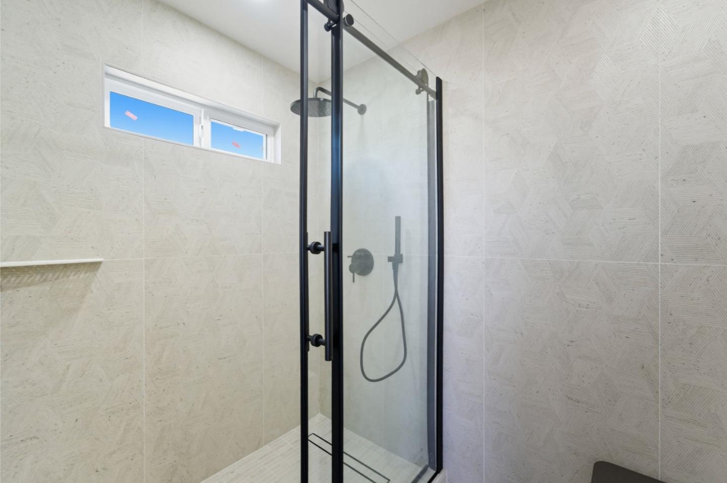 Detail Gallery Image 20 of 36 For 4512 Macbeth Ave, Fremont,  CA 94555 - 4 Beds | 2/1 Baths