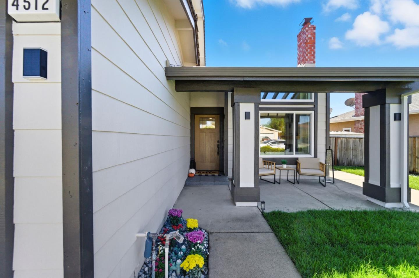 Detail Gallery Image 4 of 36 For 4512 Macbeth Ave, Fremont,  CA 94555 - 4 Beds | 2/1 Baths