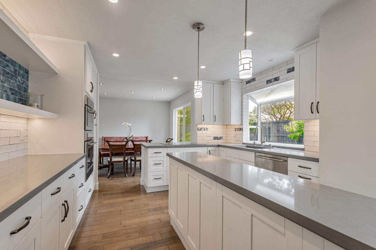 Detail Gallery Image 13 of 61 For 578 Seahorse Ln, Redwood City,  CA 94065 - 4 Beds | 2/1 Baths