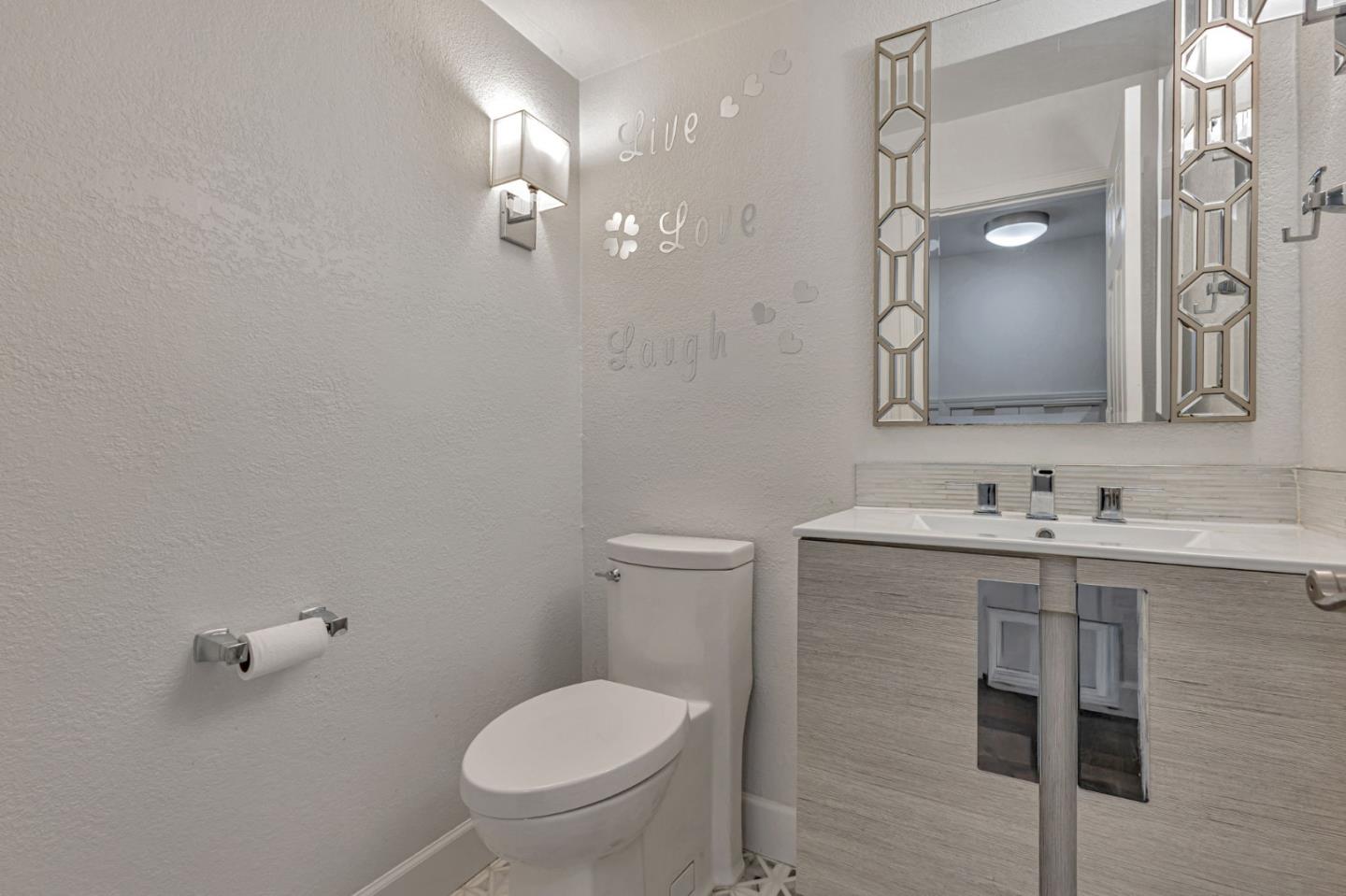Detail Gallery Image 18 of 61 For 578 Seahorse Ln, Redwood City,  CA 94065 - 4 Beds | 2/1 Baths