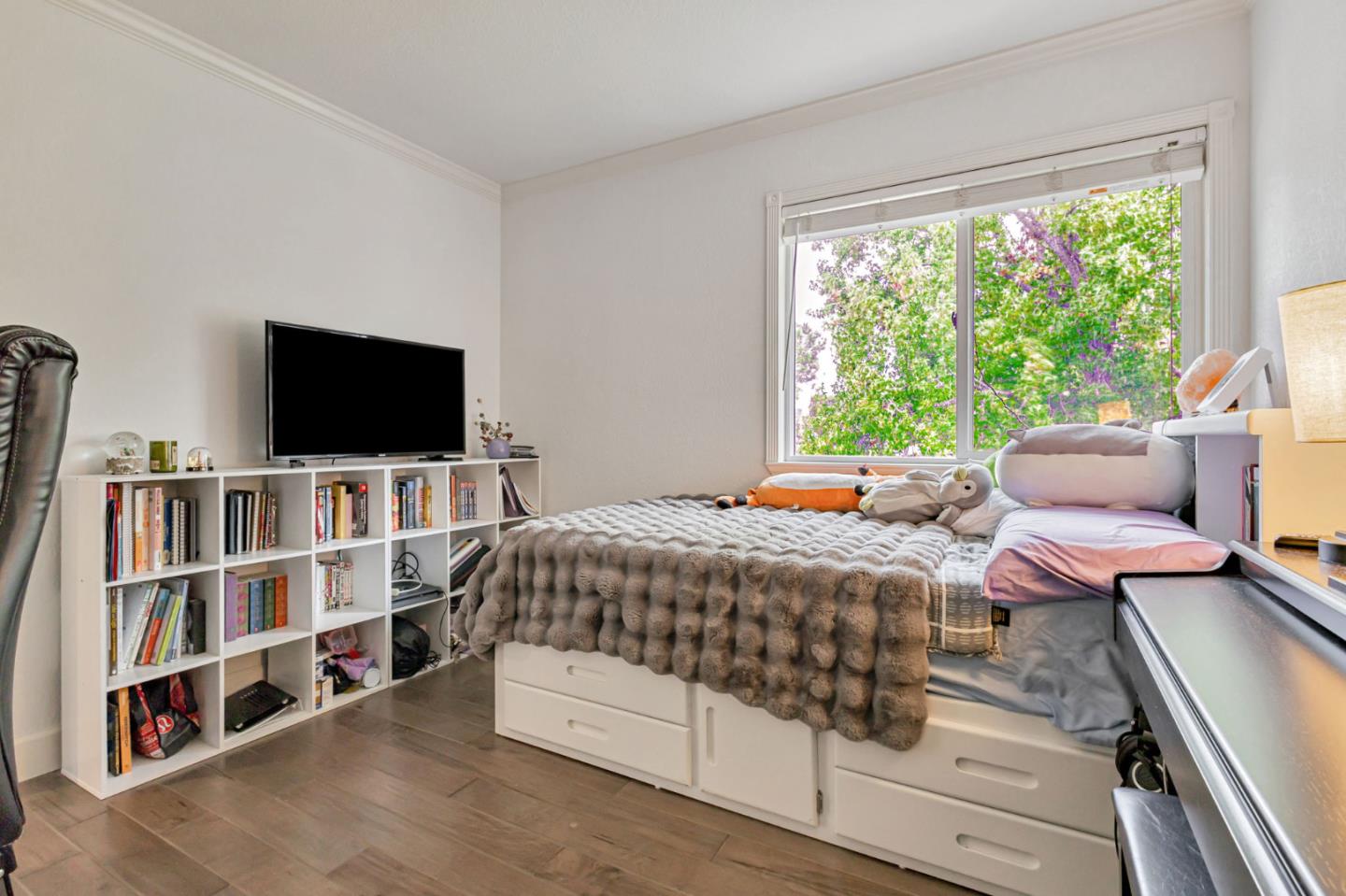 Detail Gallery Image 20 of 61 For 578 Seahorse Ln, Redwood City,  CA 94065 - 4 Beds | 2/1 Baths