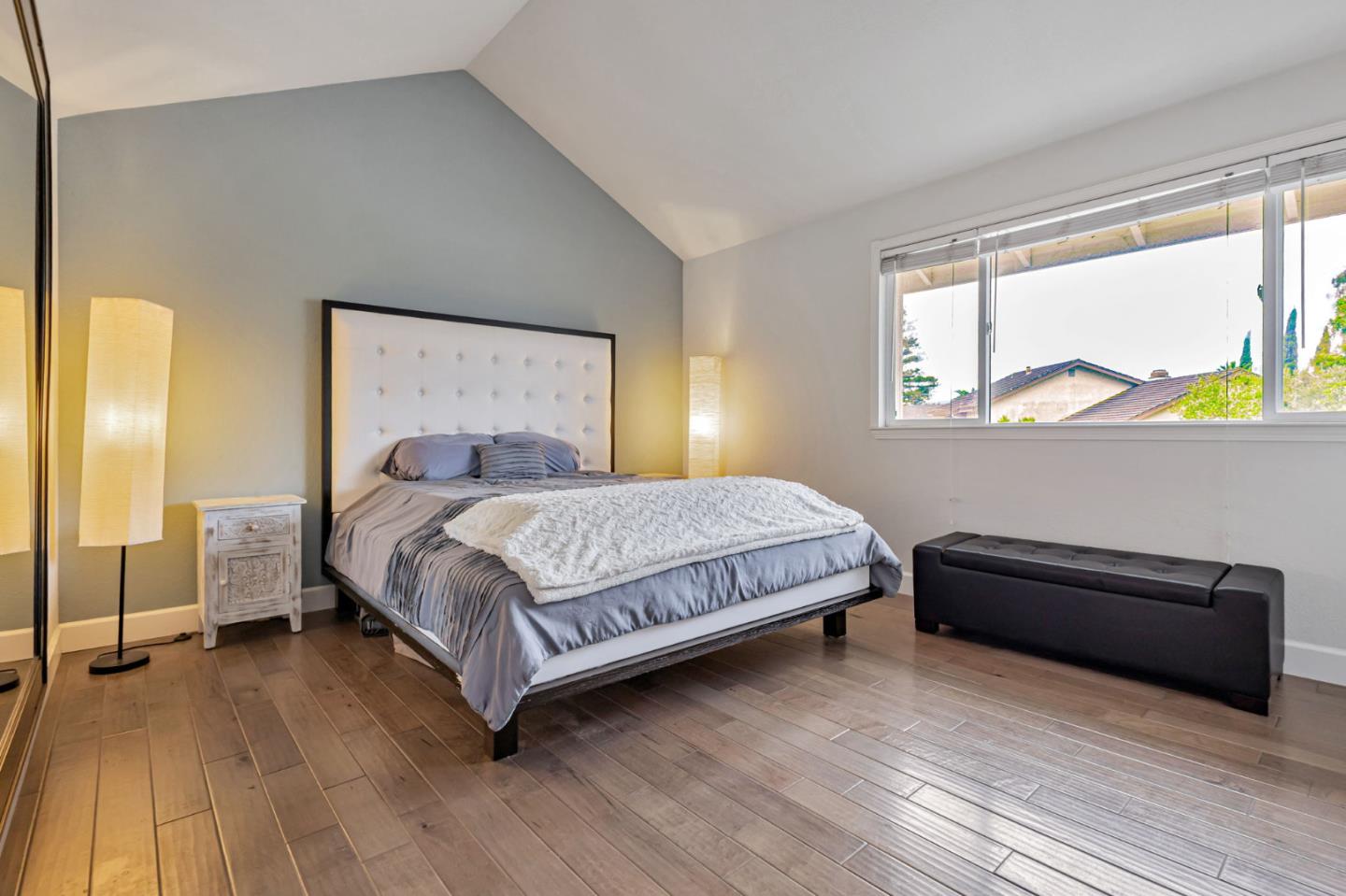 Detail Gallery Image 25 of 61 For 578 Seahorse Ln, Redwood City,  CA 94065 - 4 Beds | 2/1 Baths