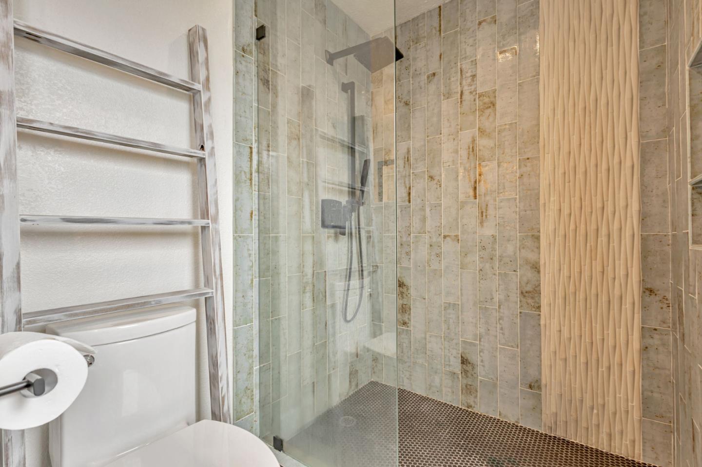 Detail Gallery Image 30 of 61 For 578 Seahorse Ln, Redwood City,  CA 94065 - 4 Beds | 2/1 Baths