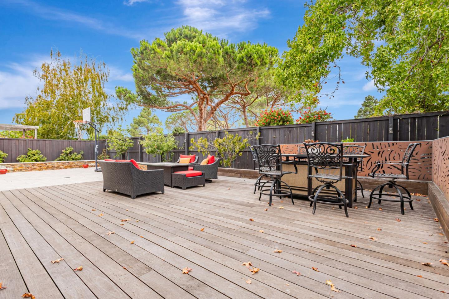 Detail Gallery Image 37 of 61 For 578 Seahorse Ln, Redwood City,  CA 94065 - 4 Beds | 2/1 Baths