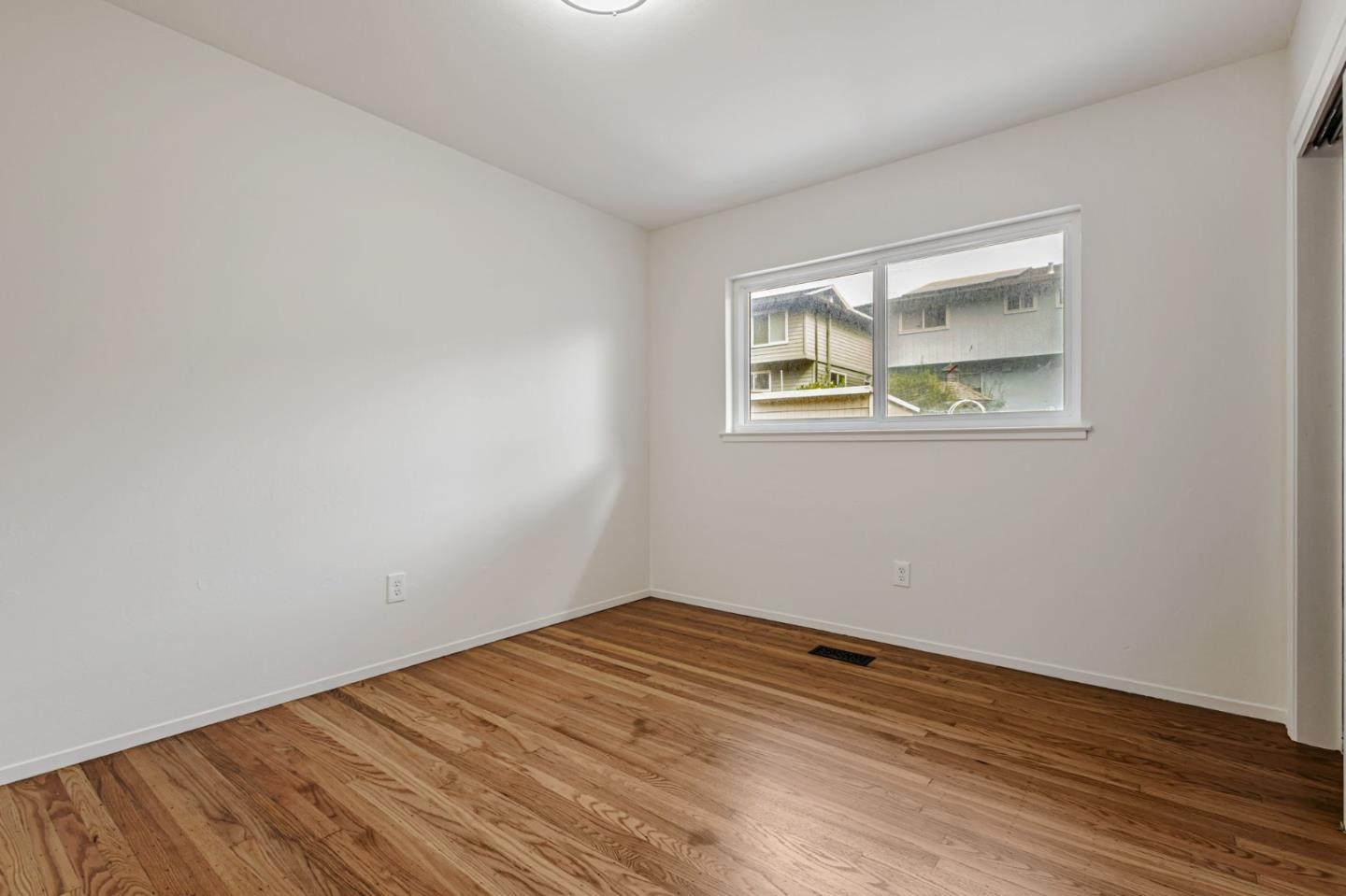 Detail Gallery Image 34 of 68 For 239 San Pedro Ave, Pacifica,  CA 94044 - 4 Beds | 2/1 Baths