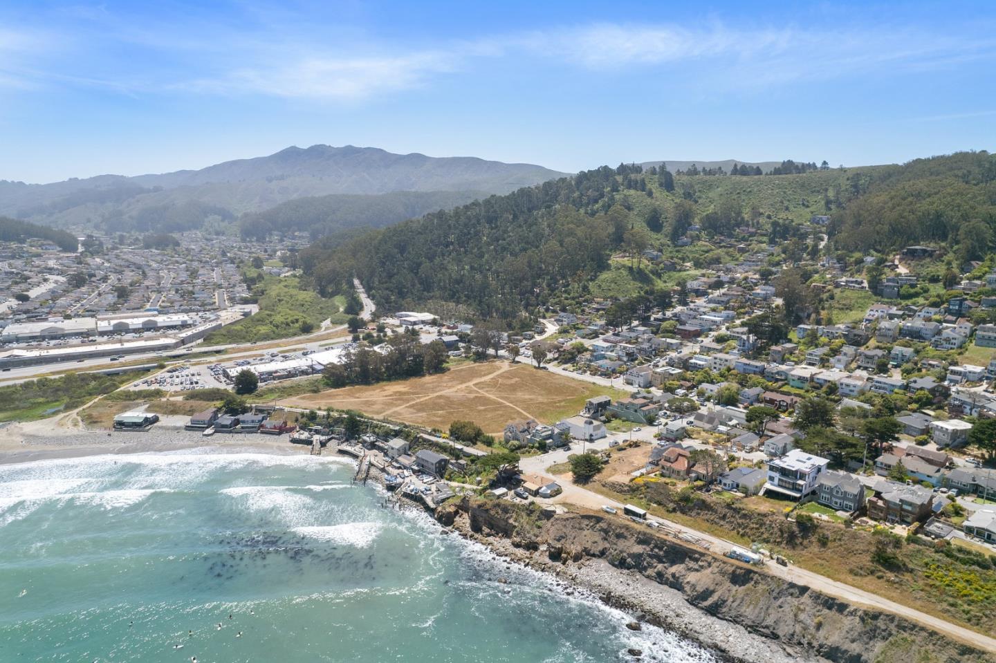 Detail Gallery Image 52 of 68 For 239 San Pedro Ave, Pacifica,  CA 94044 - 4 Beds | 2/1 Baths