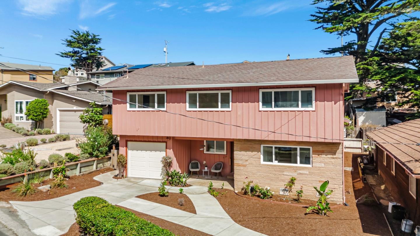 Detail Gallery Image 6 of 68 For 239 San Pedro Ave, Pacifica,  CA 94044 - 4 Beds | 2/1 Baths