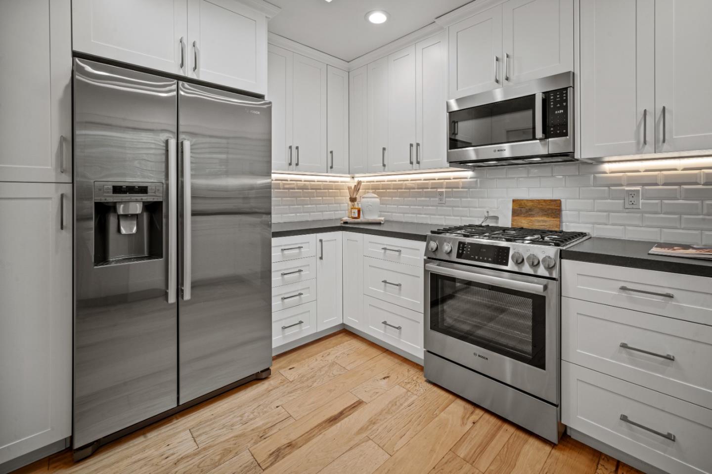 Detail Gallery Image 10 of 51 For 238 Del Mesa Carmel, Carmel,  CA 93923 - 2 Beds | 2 Baths