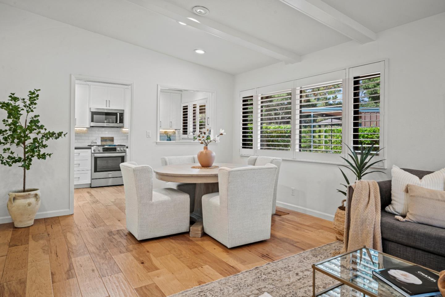 Detail Gallery Image 11 of 51 For 238 Del Mesa Carmel, Carmel,  CA 93923 - 2 Beds | 2 Baths