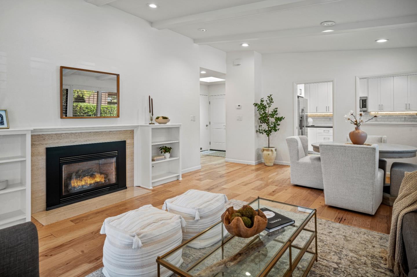 Detail Gallery Image 5 of 51 For 238 Del Mesa Carmel, Carmel,  CA 93923 - 2 Beds | 2 Baths