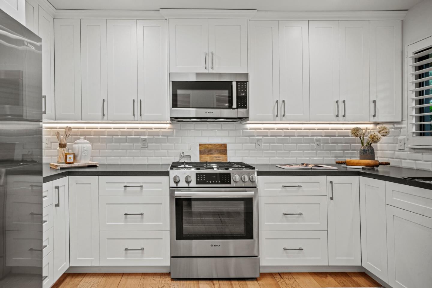 Detail Gallery Image 8 of 51 For 238 Del Mesa Carmel, Carmel,  CA 93923 - 2 Beds | 2 Baths