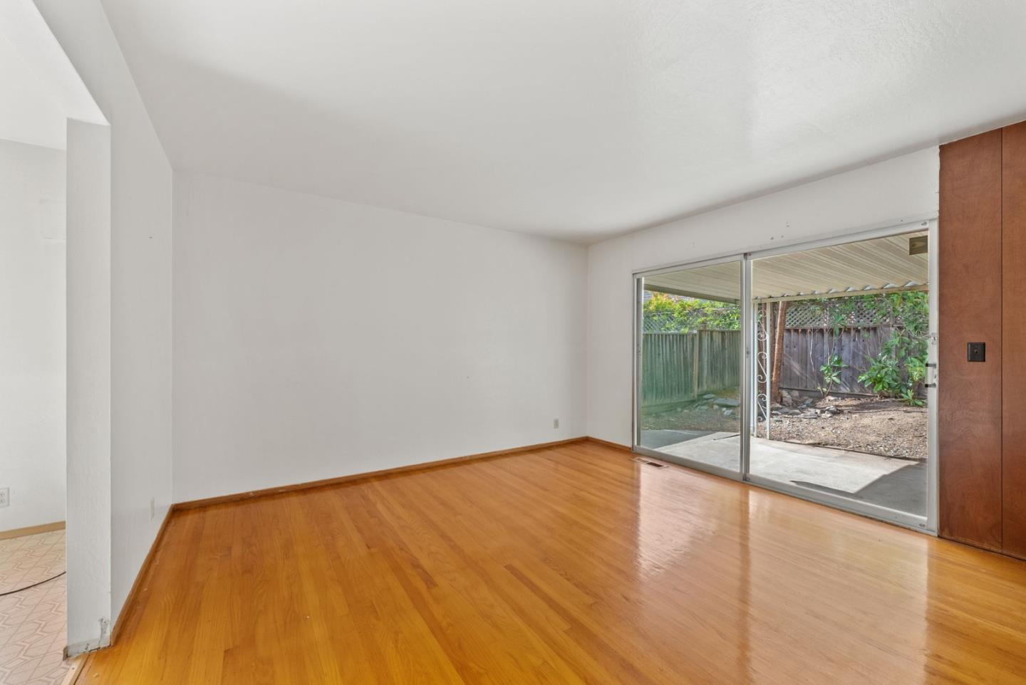 Detail Gallery Image 19 of 43 For 1579 Heron Ave, Sunnyvale,  CA 94087 - 3 Beds | 2 Baths