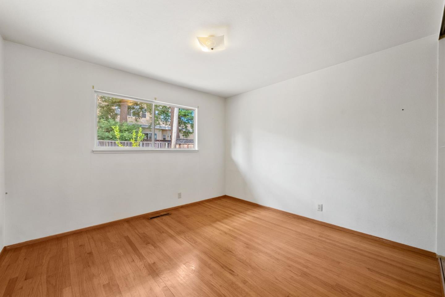 Detail Gallery Image 21 of 43 For 1579 Heron Ave, Sunnyvale,  CA 94087 - 3 Beds | 2 Baths