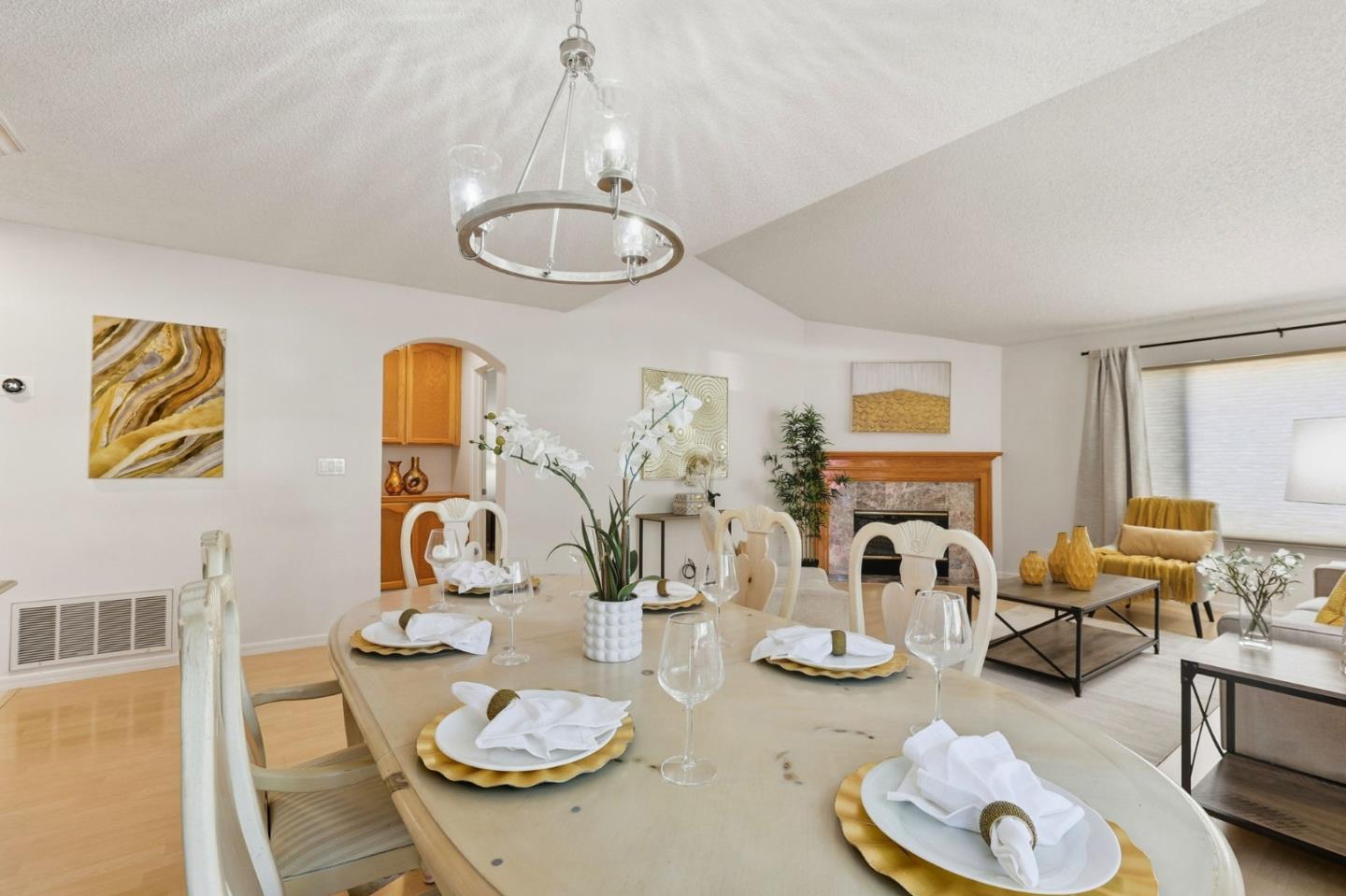 Detail Gallery Image 16 of 36 For 2327 Farmcrest St, Milpitas,  CA 95035 - 2 Beds | 2 Baths