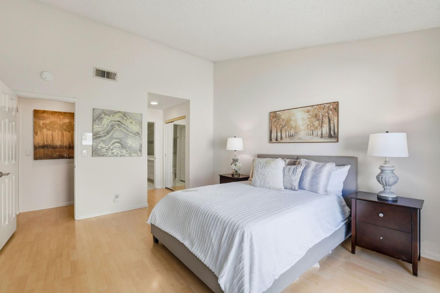 Detail Gallery Image 18 of 36 For 2327 Farmcrest St, Milpitas,  CA 95035 - 2 Beds | 2 Baths