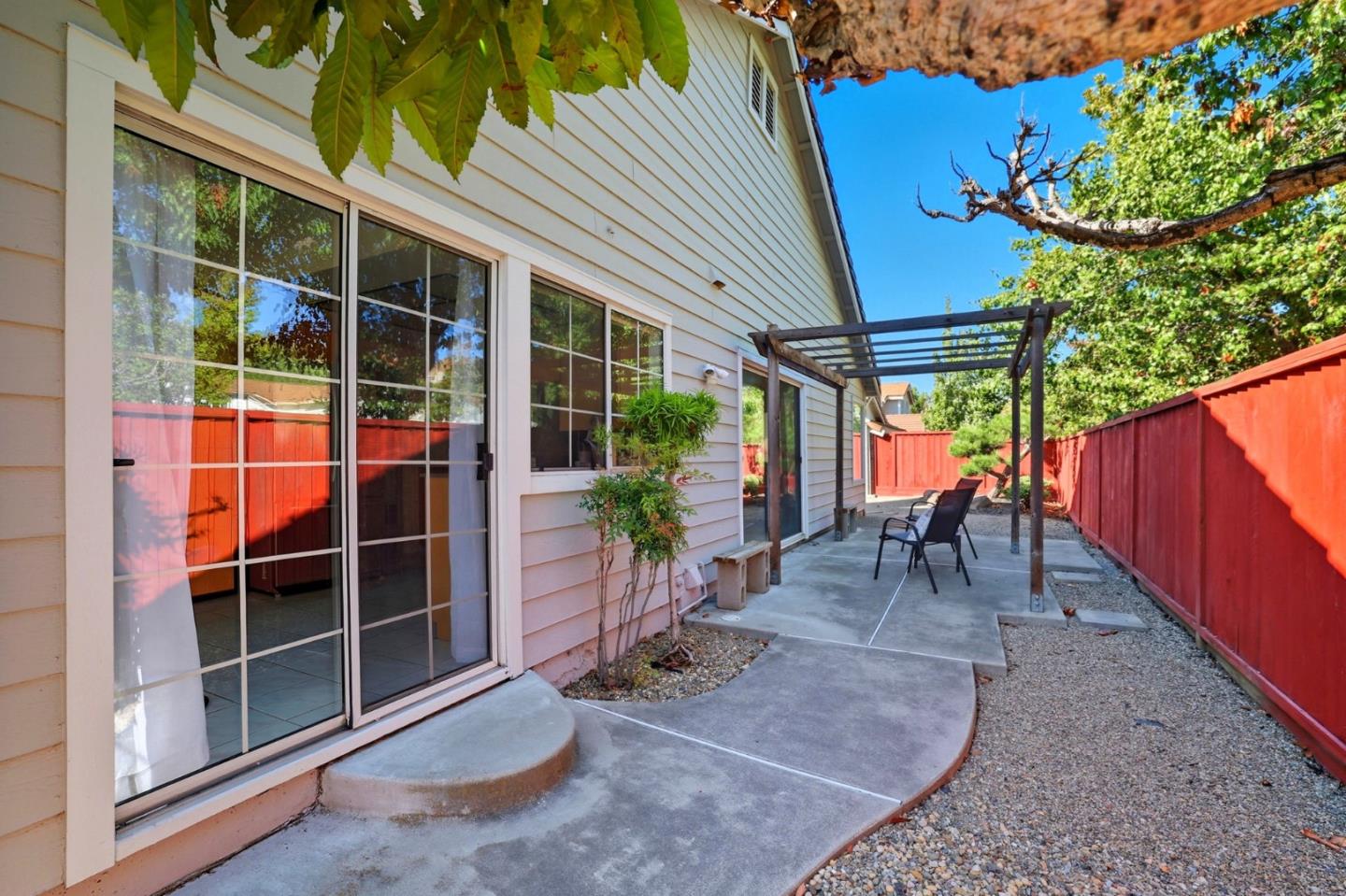 Detail Gallery Image 30 of 36 For 2327 Farmcrest St, Milpitas,  CA 95035 - 2 Beds | 2 Baths