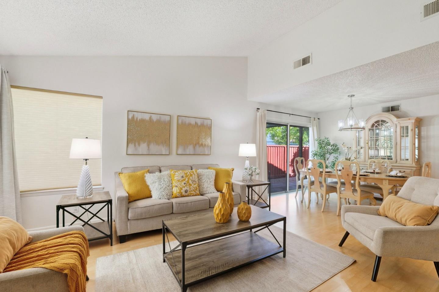 Detail Gallery Image 9 of 36 For 2327 Farmcrest St, Milpitas,  CA 95035 - 2 Beds | 2 Baths