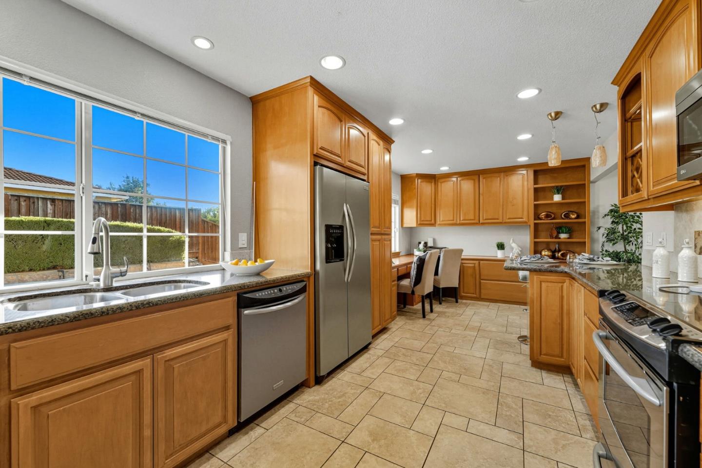 Detail Gallery Image 15 of 39 For 3344 Quesada Dr, San Jose,  CA 95148 - 4 Beds | 2/1 Baths